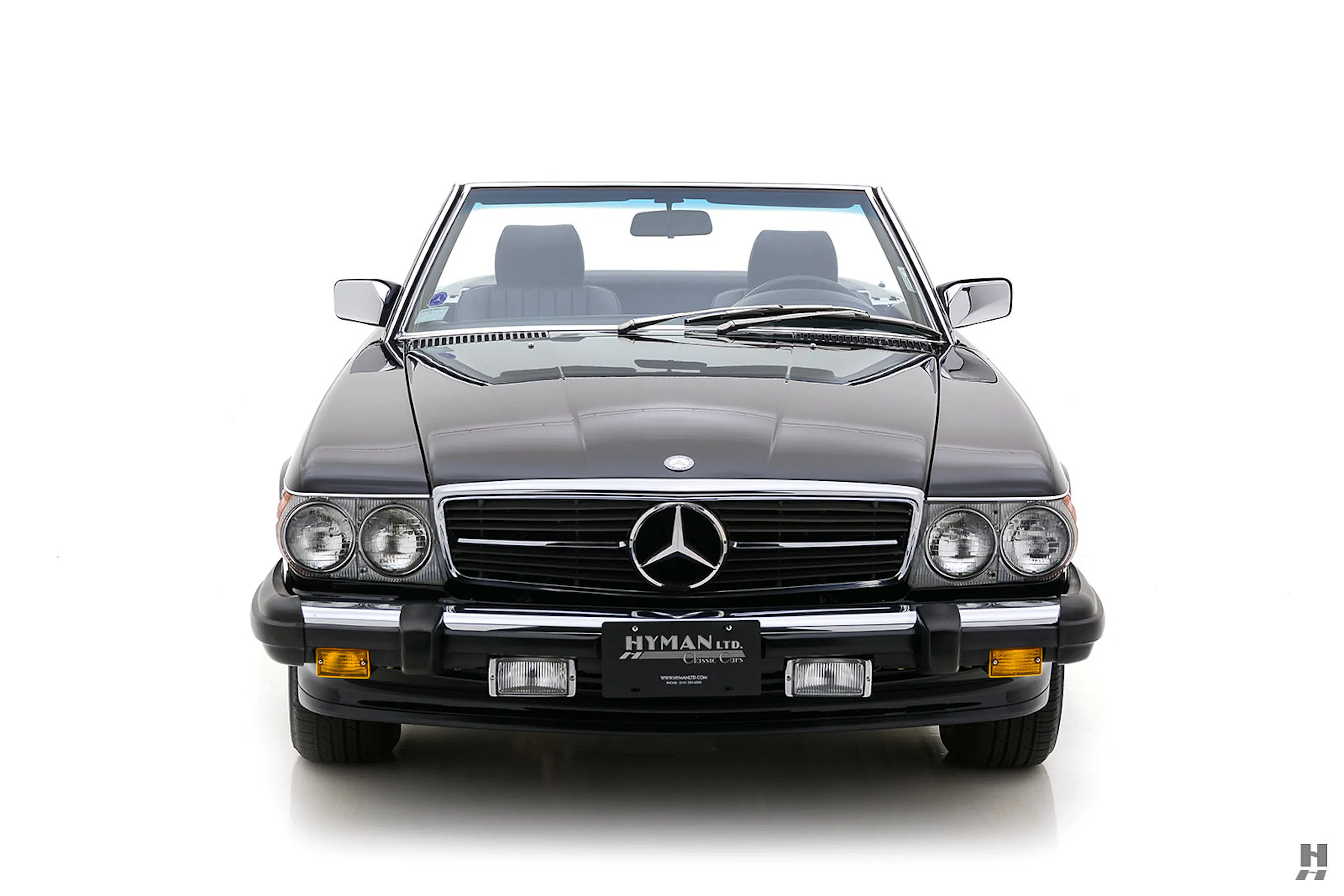 1989 Mercedes-Benz 560SL 2dr Roadster Courtesy of Hyman Ltd.