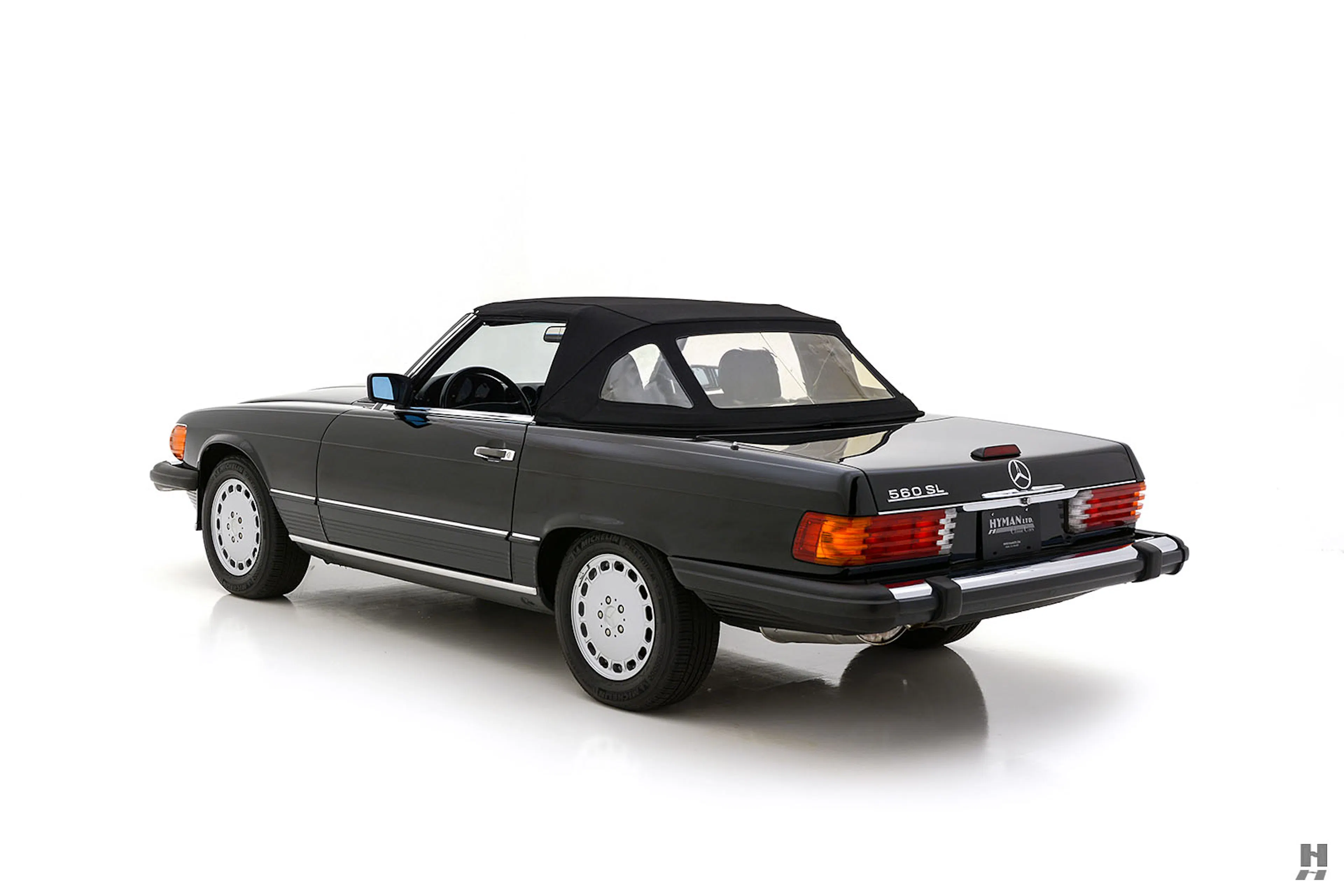 1989 Mercedes-Benz 560SL 2dr Roadster Courtesy of Hyman Ltd.
