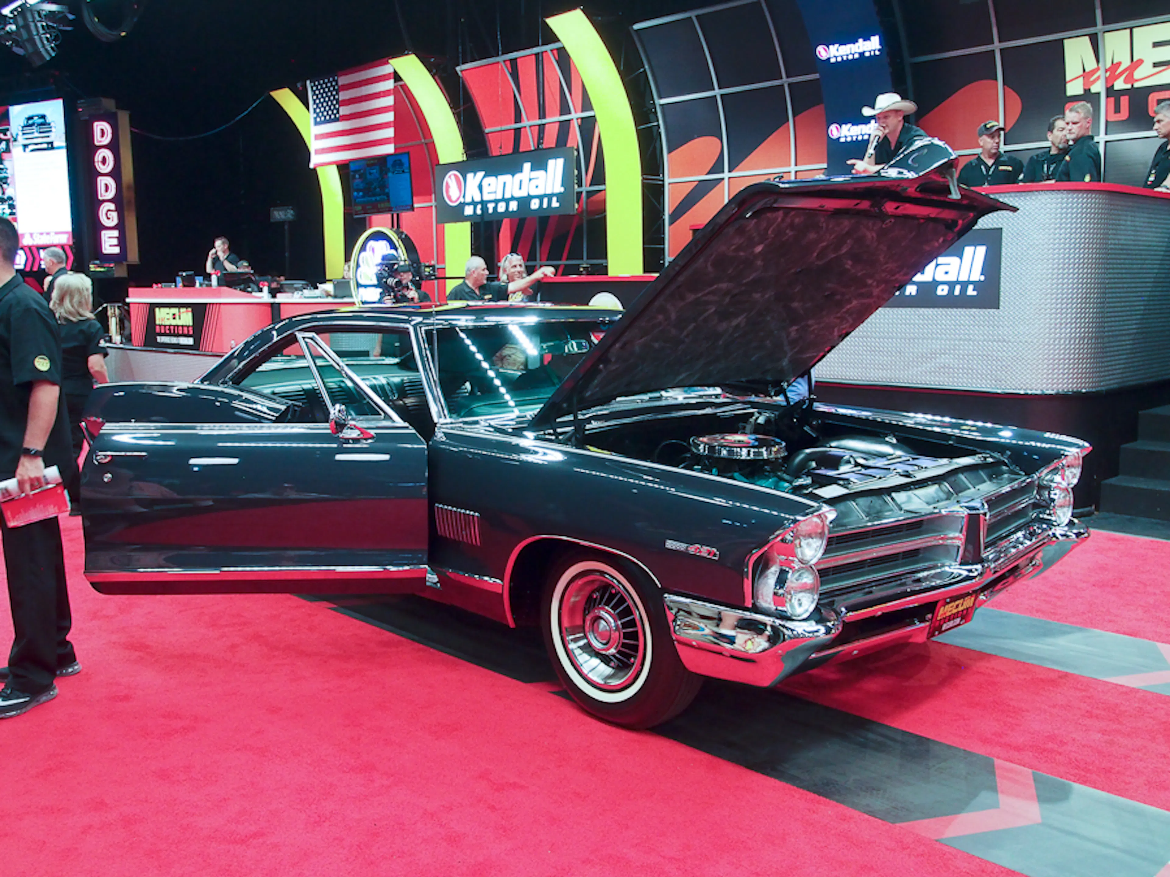 1965 Pontiac Catalina 2 plus 2 2-Dr. Hardtop